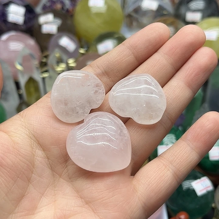 水晶未镶嵌珠宝半成品41克爱心