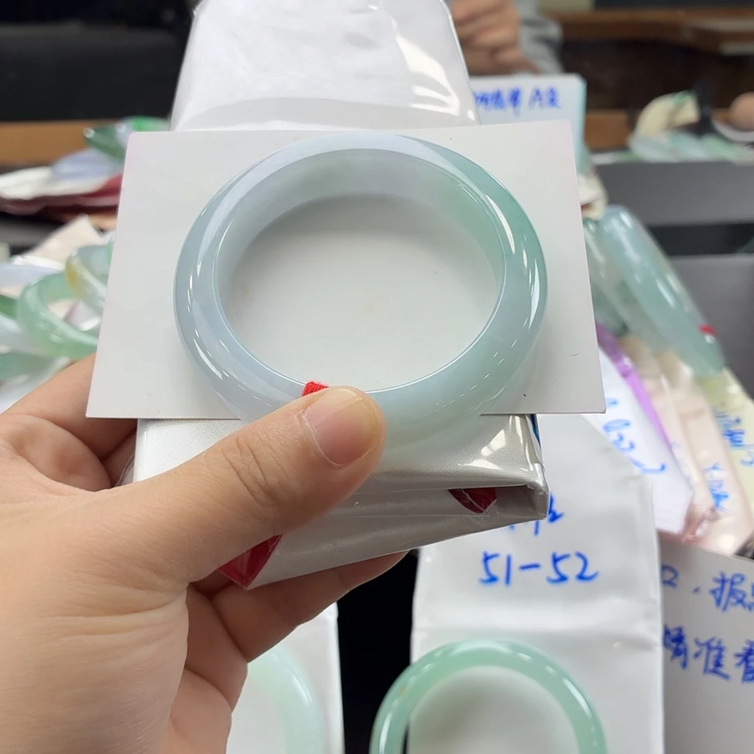 翡翠未镶嵌手镯12号