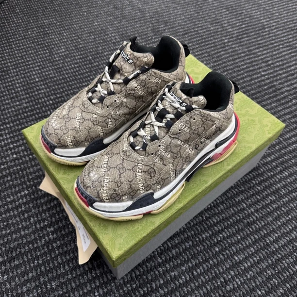 99新 Balenciaga/巴黎世家 41码 联名gucci Tripes 老爹鞋