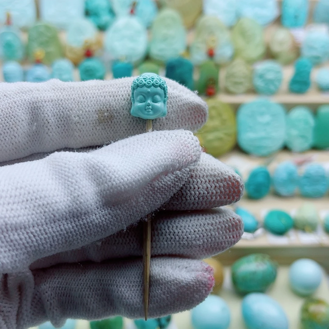 绿松石未镶嵌珠宝奇石