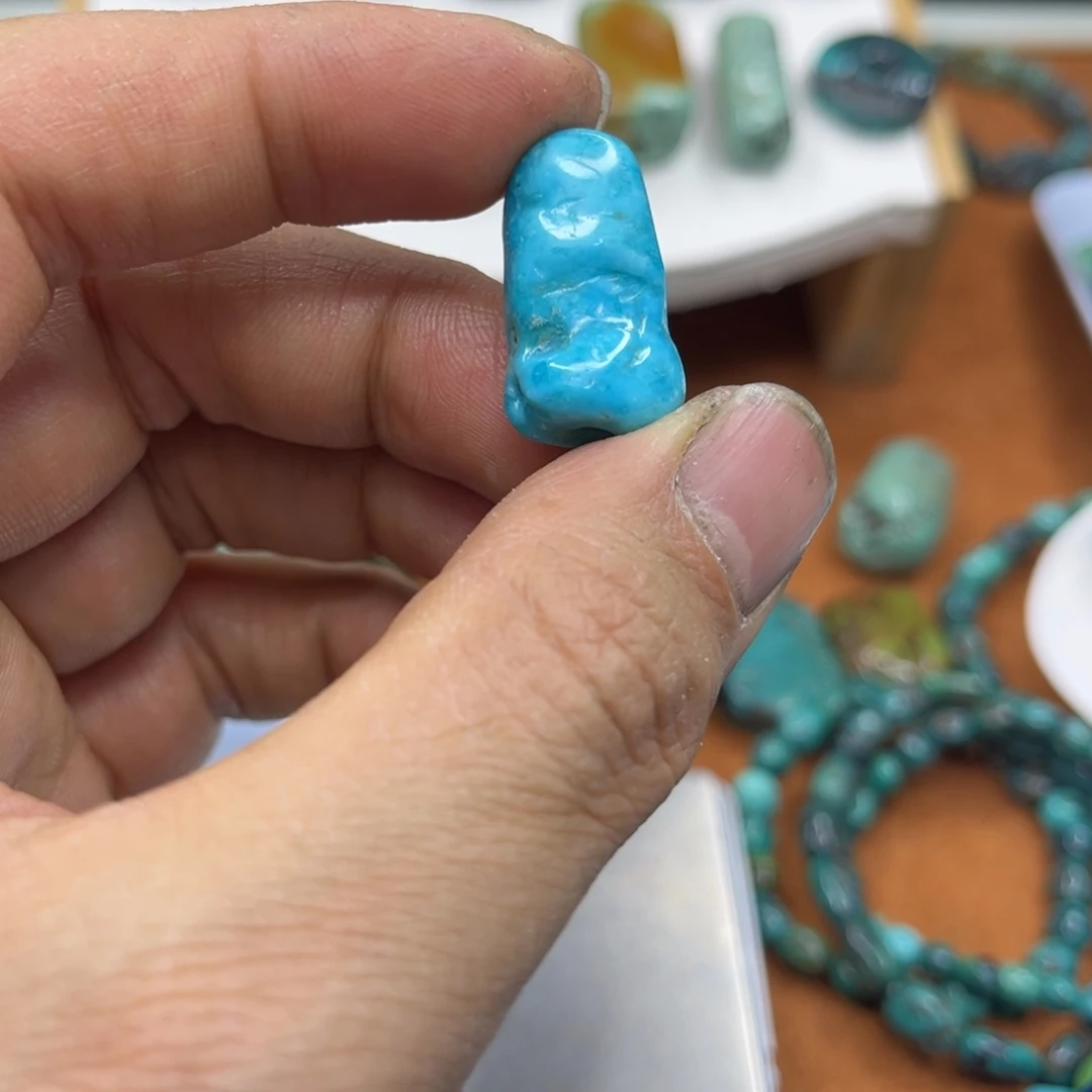 l***e绿松石未镶嵌颈饰