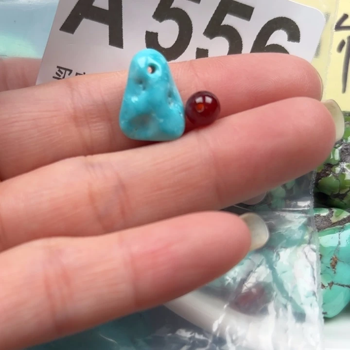 南红玛瑙未镶嵌珠宝奇石
