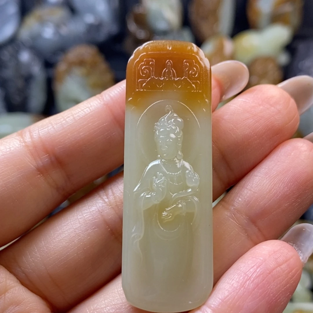 苏***具和田玉未镶嵌把件