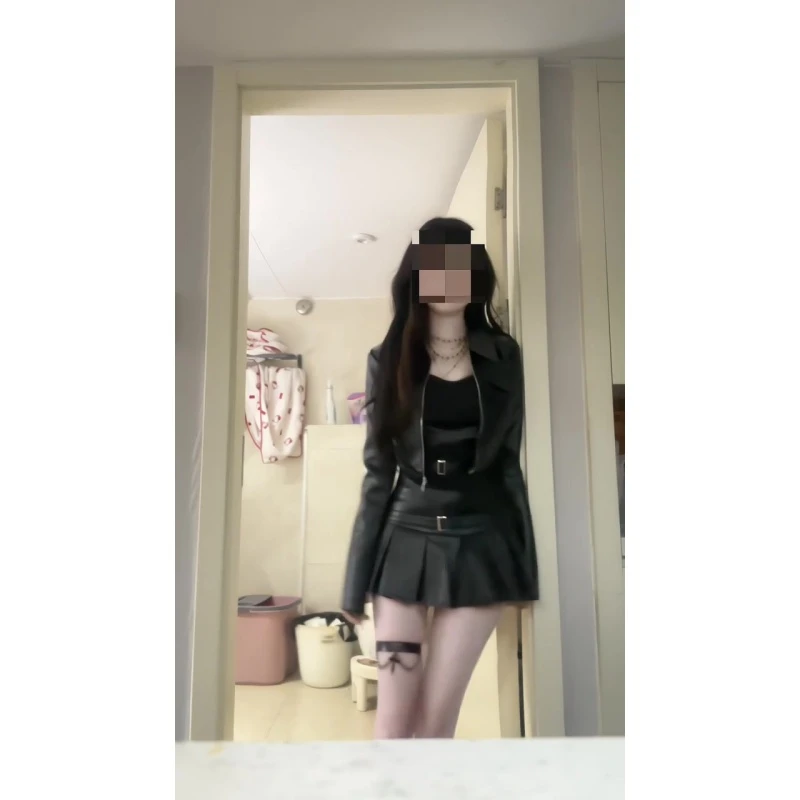 纯欲辣妹风设计感抹胸上衣女秋季高腰百褶半身裙子短款pu皮外套