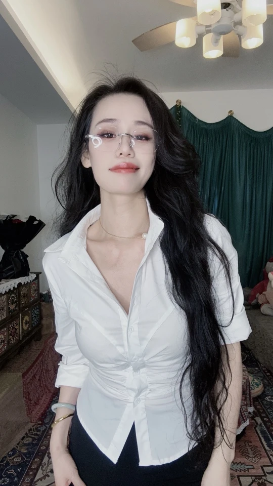 妍妍家纯欲风绑绳修身衬衫