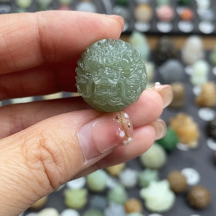 颈饰未镶嵌和田玉@**海青海料冰底湖水绿大龙珠定制