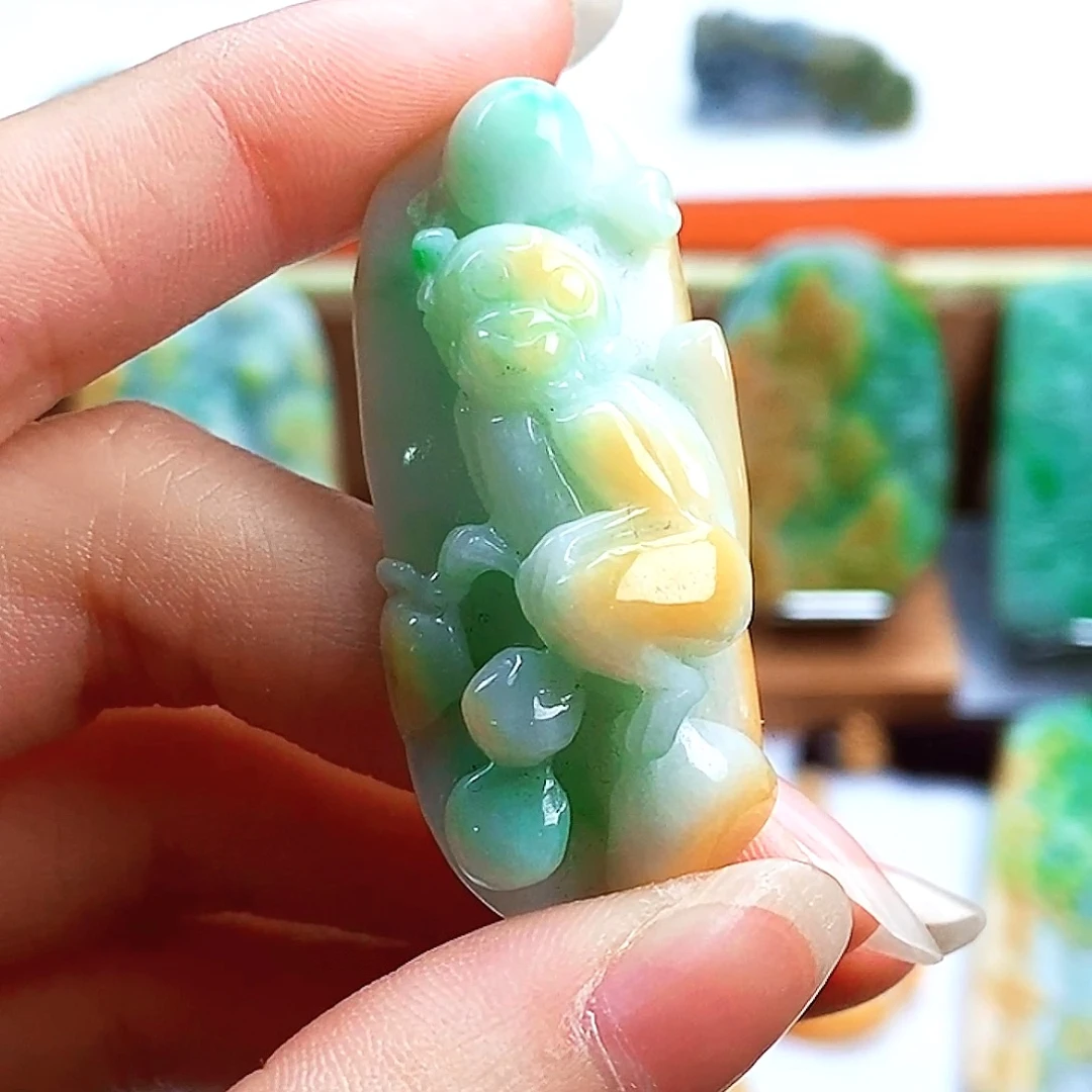 定制翡翠未镶嵌翡翠