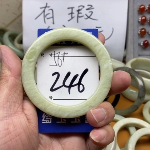 未镶嵌蛇纹石玉手镯