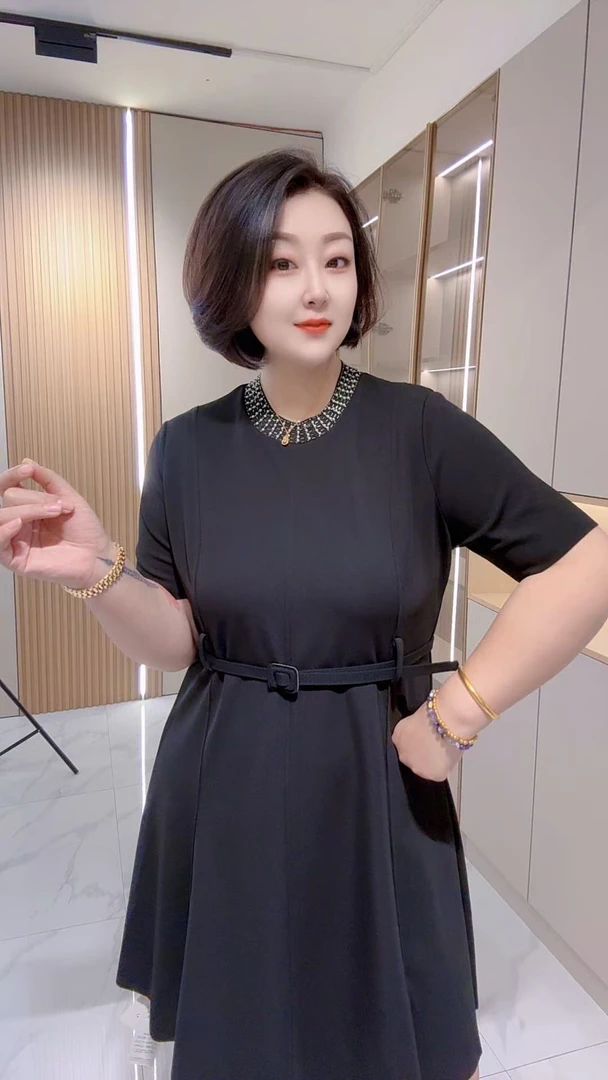【聪姐推荐】7332气质款重工圆领系腰带显瘦连衣裙（裙长97，胸围114）