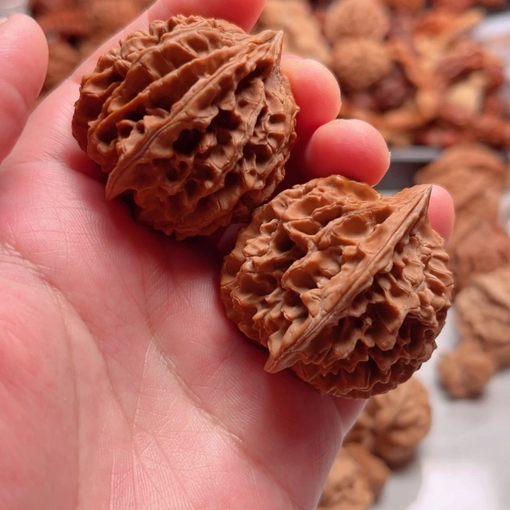 文玩核桃把件38尺寸野无名