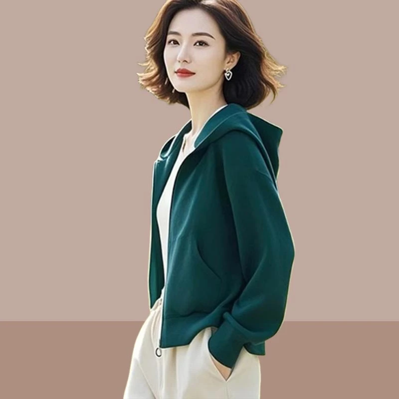 短外套女春秋2025年新款韩版宽松百搭气质休闲显瘦连帽开衫卫衣女