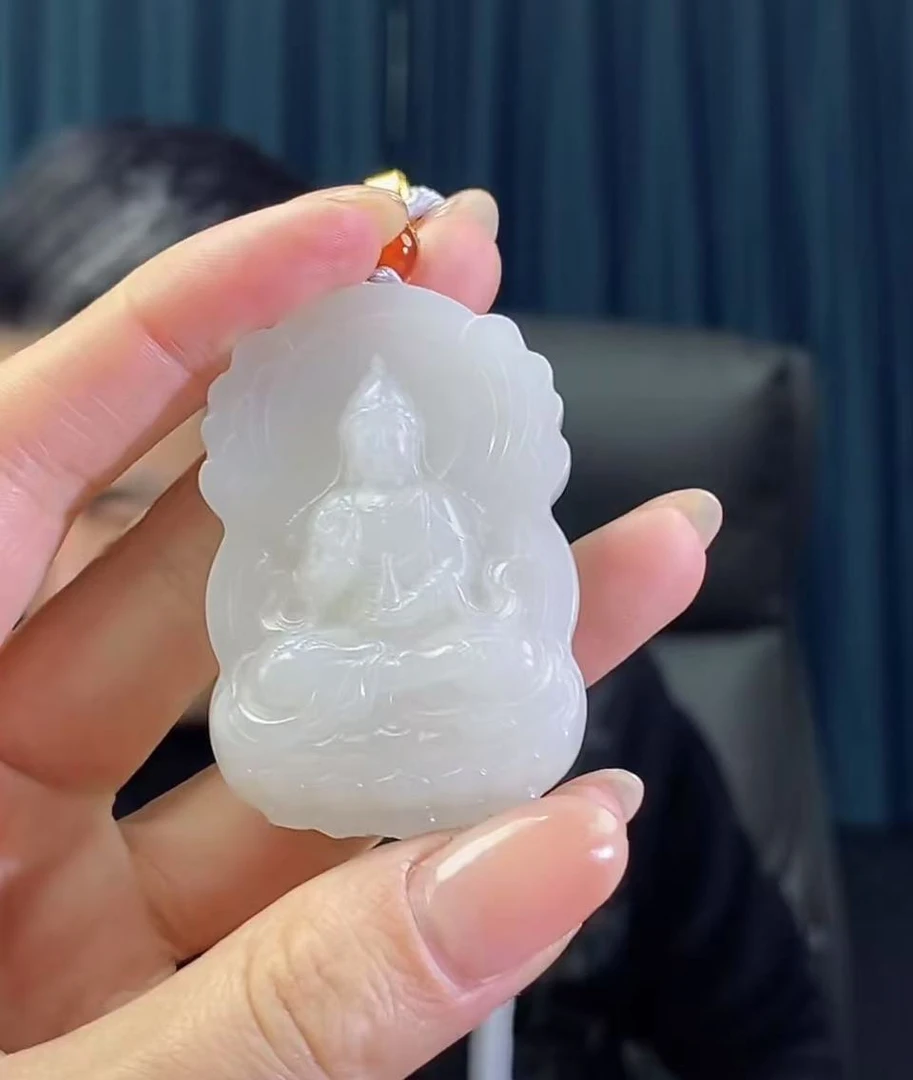 天然和田玉老料精雕观音吊牌油润细糯