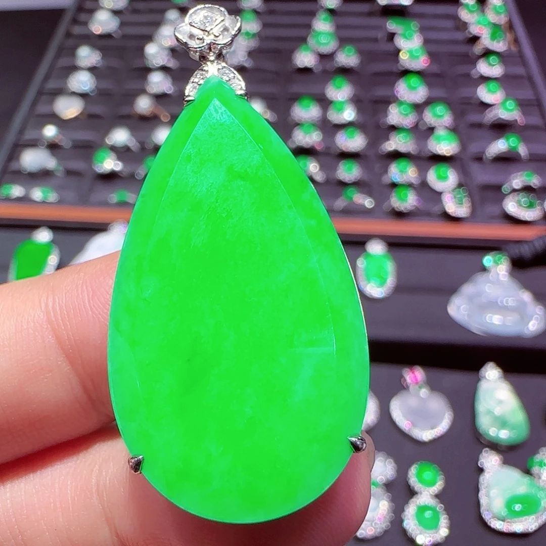 翡翠18K金镶嵌吊坠(不含链)吊坠