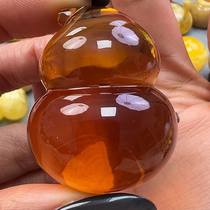 蜜蜡未镶嵌珠宝奇石