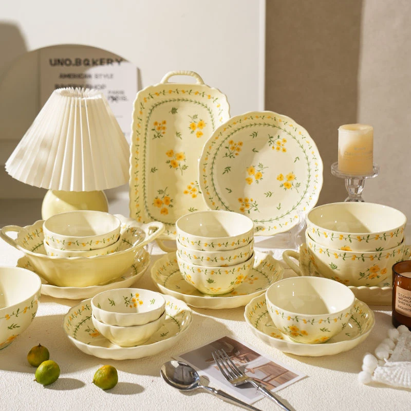 【4人32件套】法式釉下彩碗盘餐具陶瓷碗饭碗菜盘子汤盘礼盒装