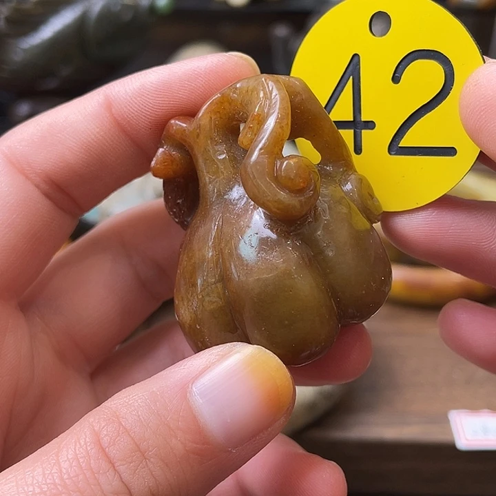 和田玉（糖玉）未镶嵌颈饰