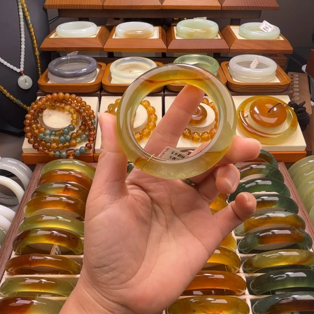 蛇纹石玉未镶嵌手镯54