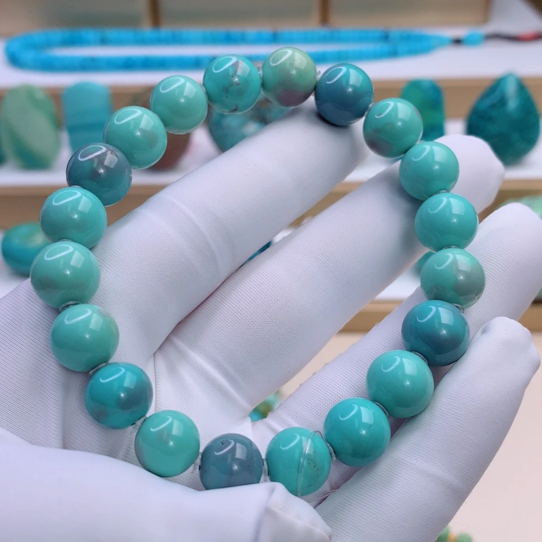 未镶嵌绿松石颈饰