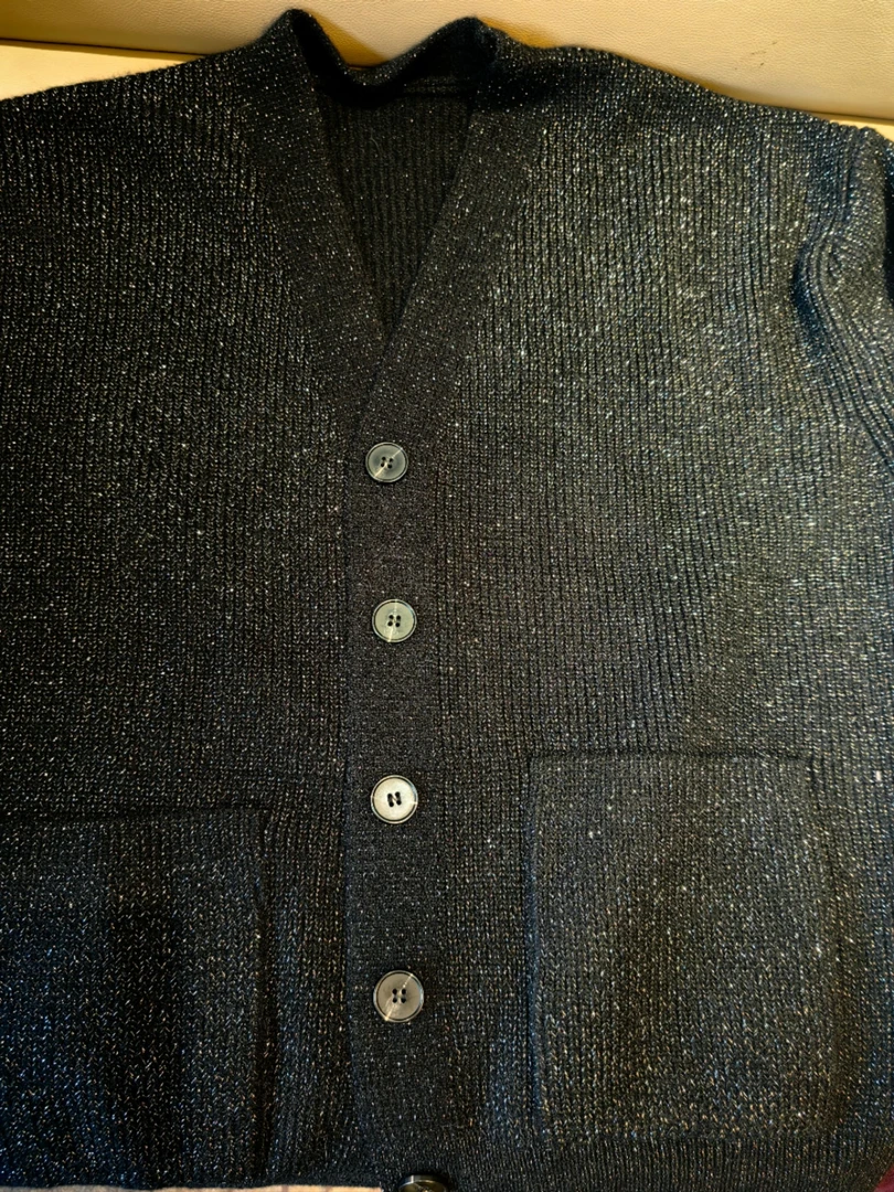 女士纽扣亮丝外套孤编码