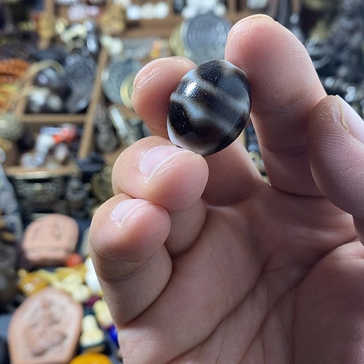 非金属双虎呀达洛天珠