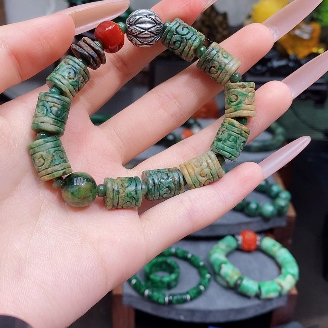 翡翠手链未镶嵌漂亮美眉