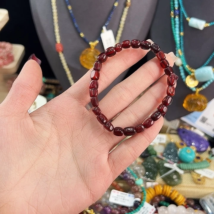 琥珀手链未镶嵌?****猫