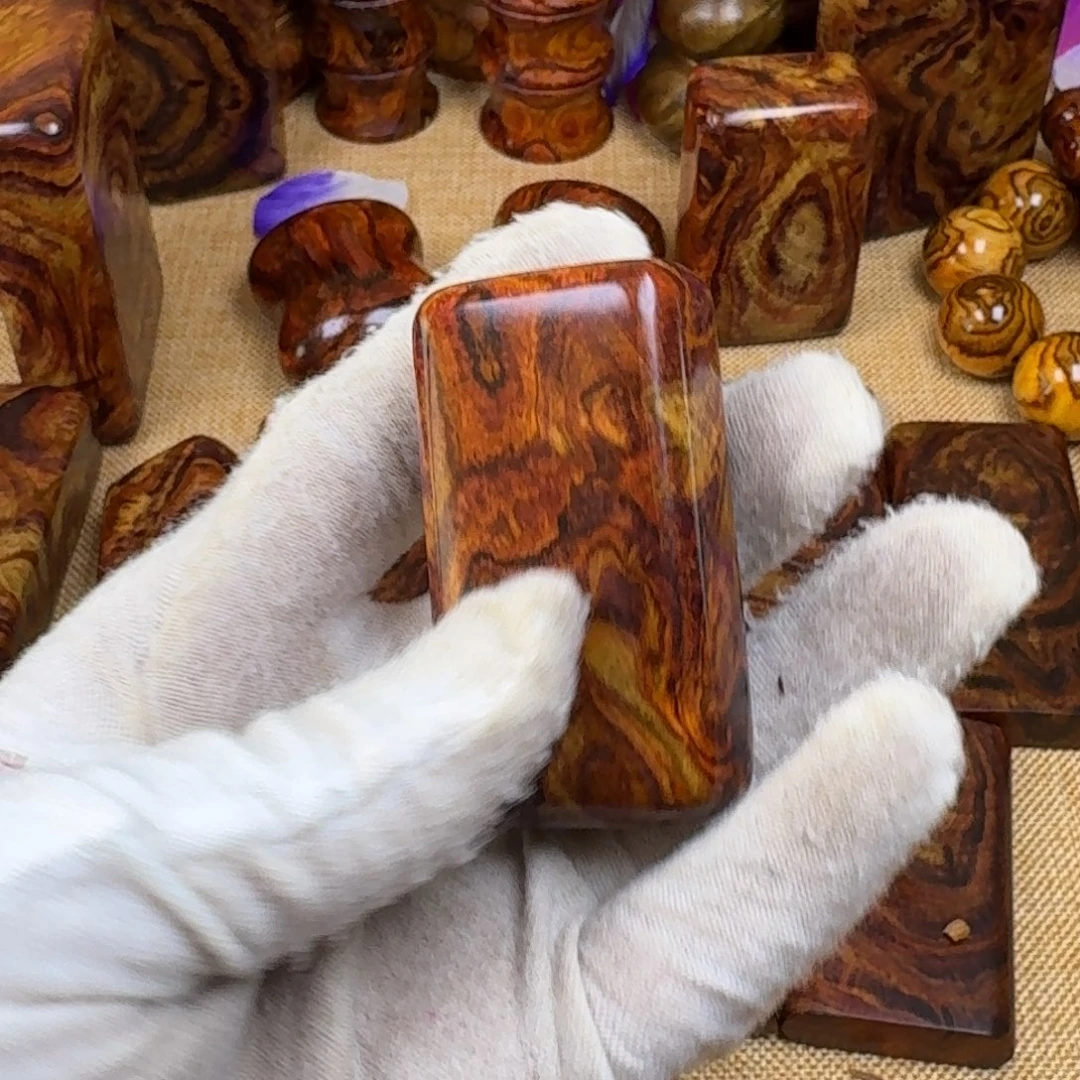 用***木黄花梨/降香黄檀手把件