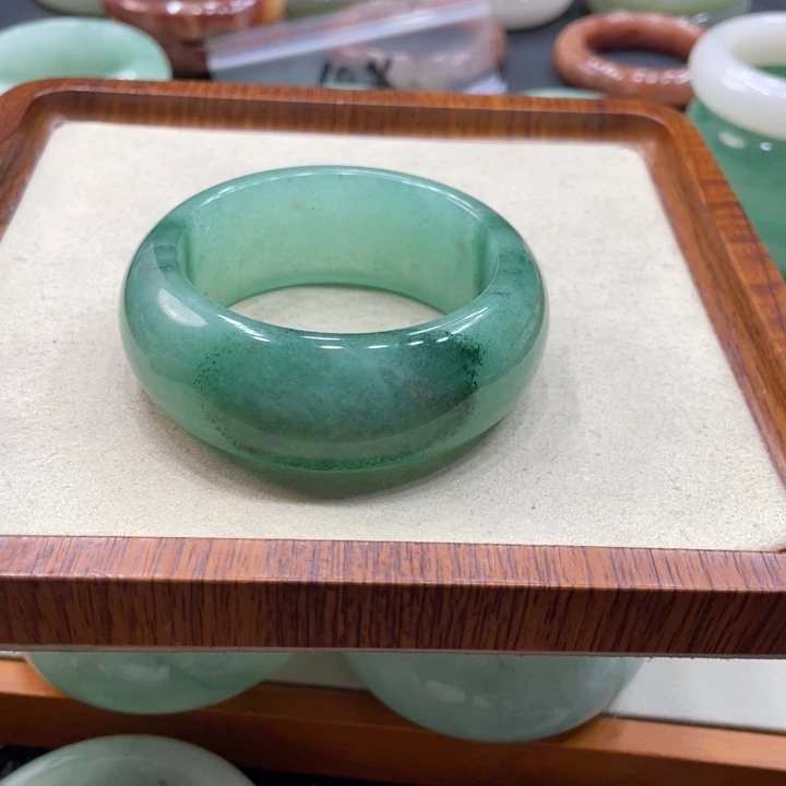 梓***茹石英质玉钛钢珠宝奇石55