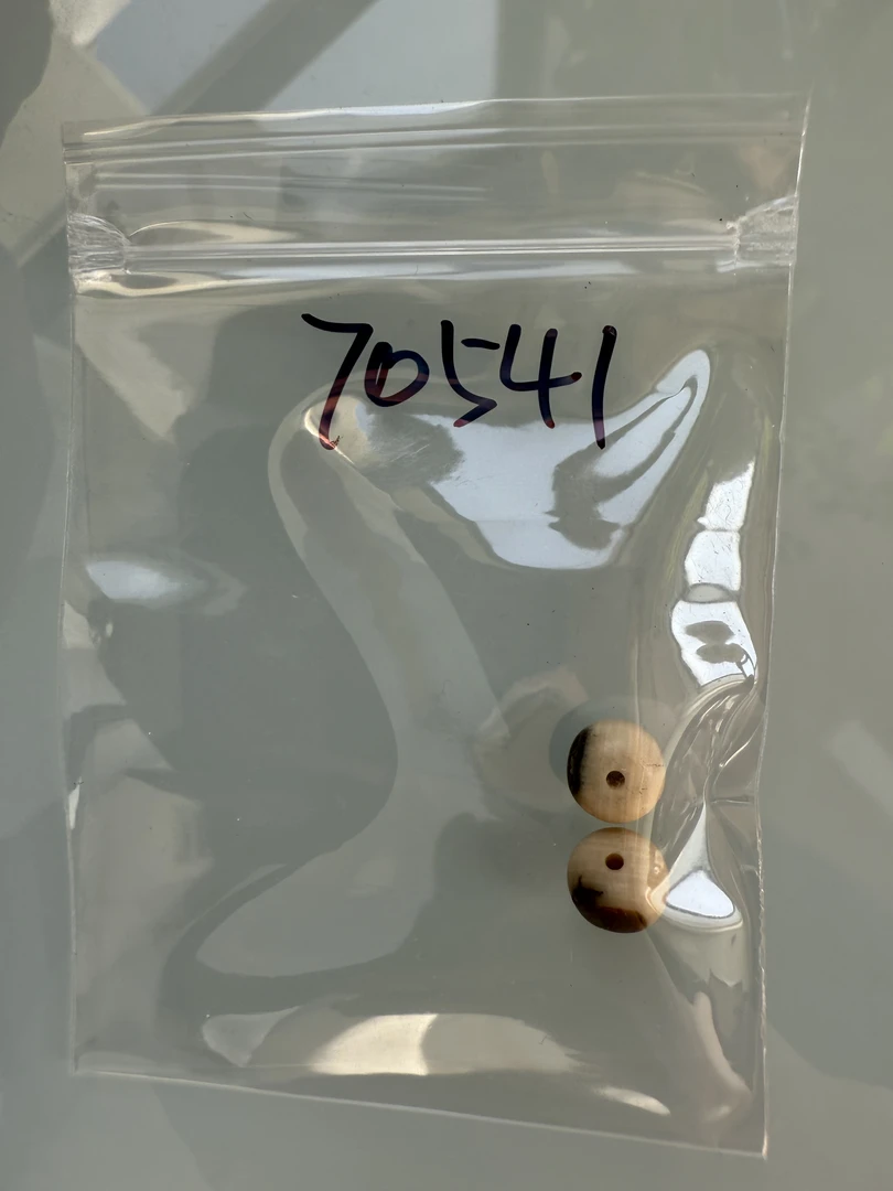 70541天然猛犸牙对珠瑕疵配饰介意勿拍