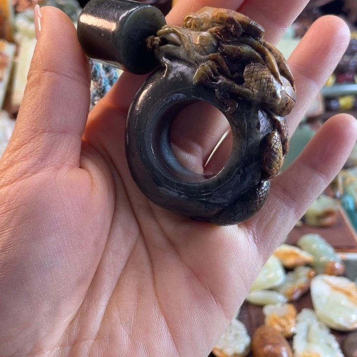 岫岩河磨玉（透闪石质玉）未镶嵌颈饰