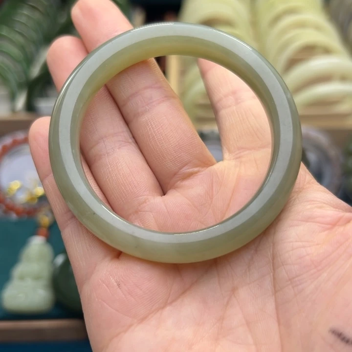 和田玉手镯未镶嵌54.2圈围6502