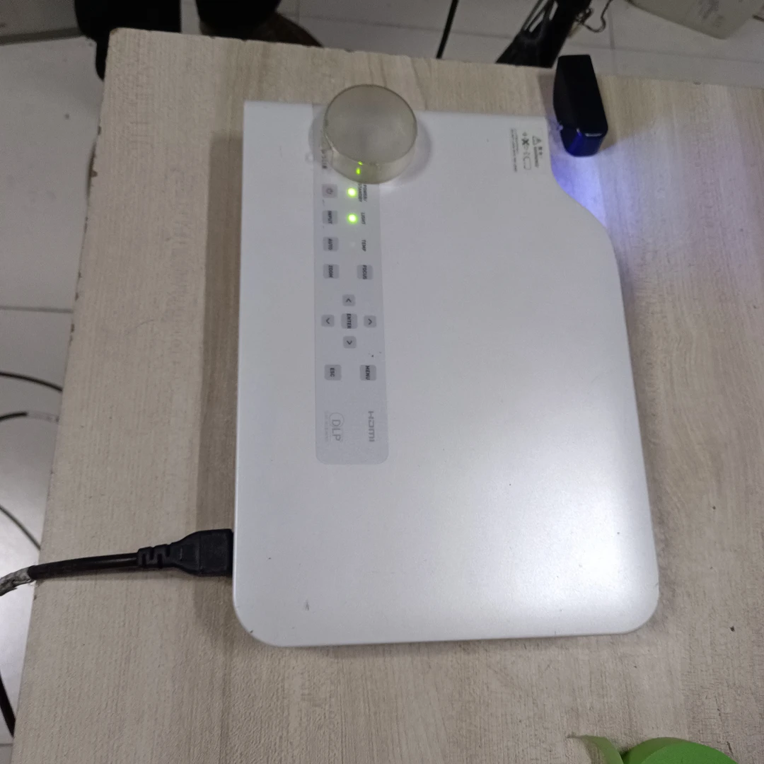 高清长焦投影仪运费自理