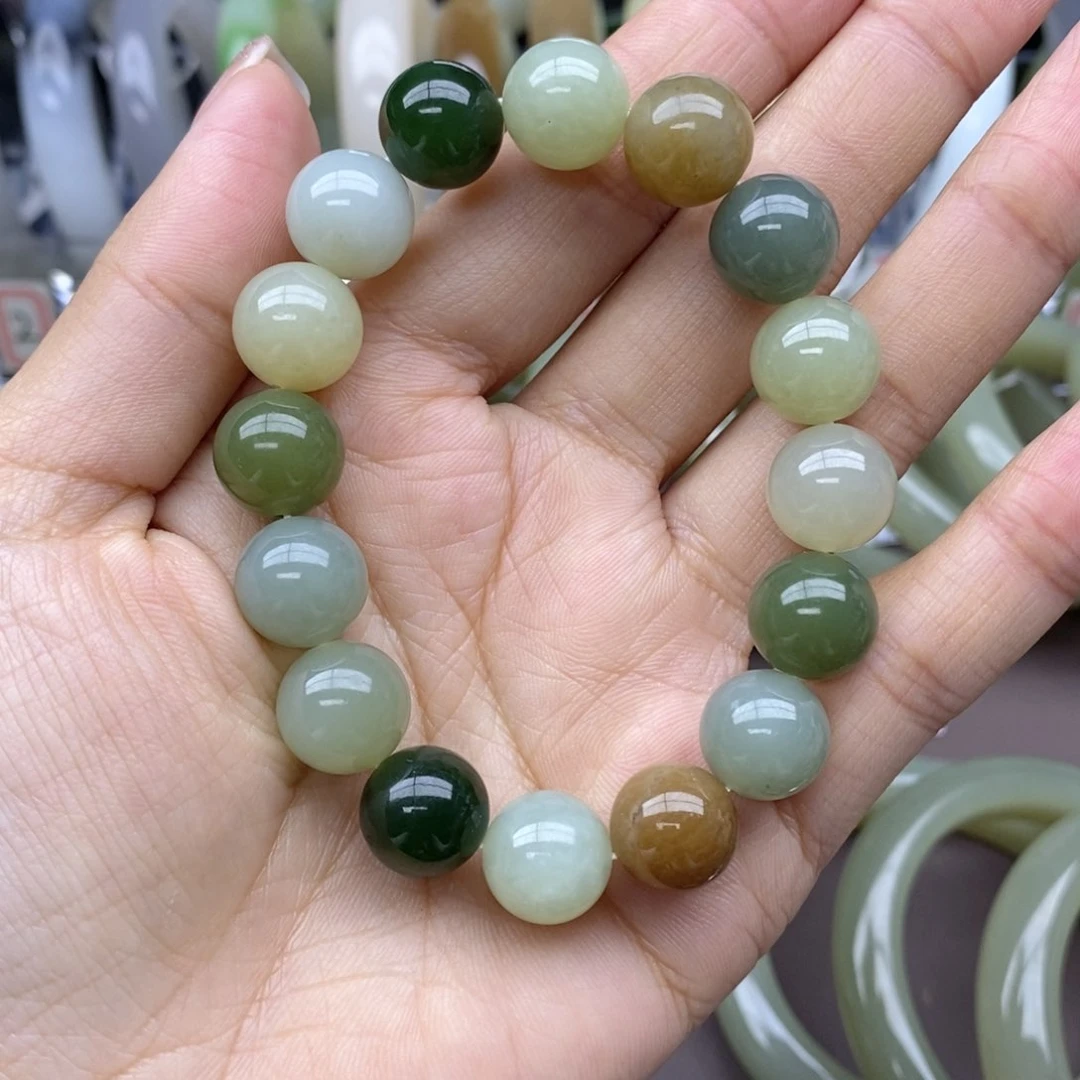 和田玉手串未镶嵌圈****1卡12