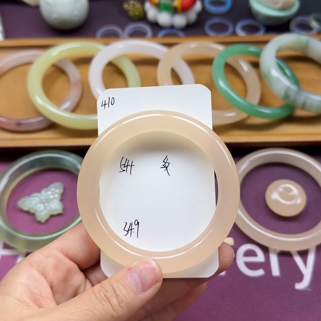 石英质玉手镯未镶嵌410