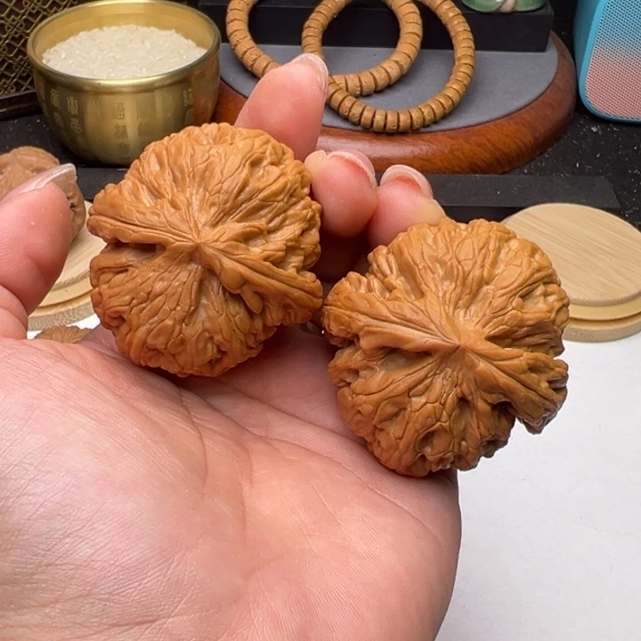 文玩核桃把件?****?静45红锦鲤