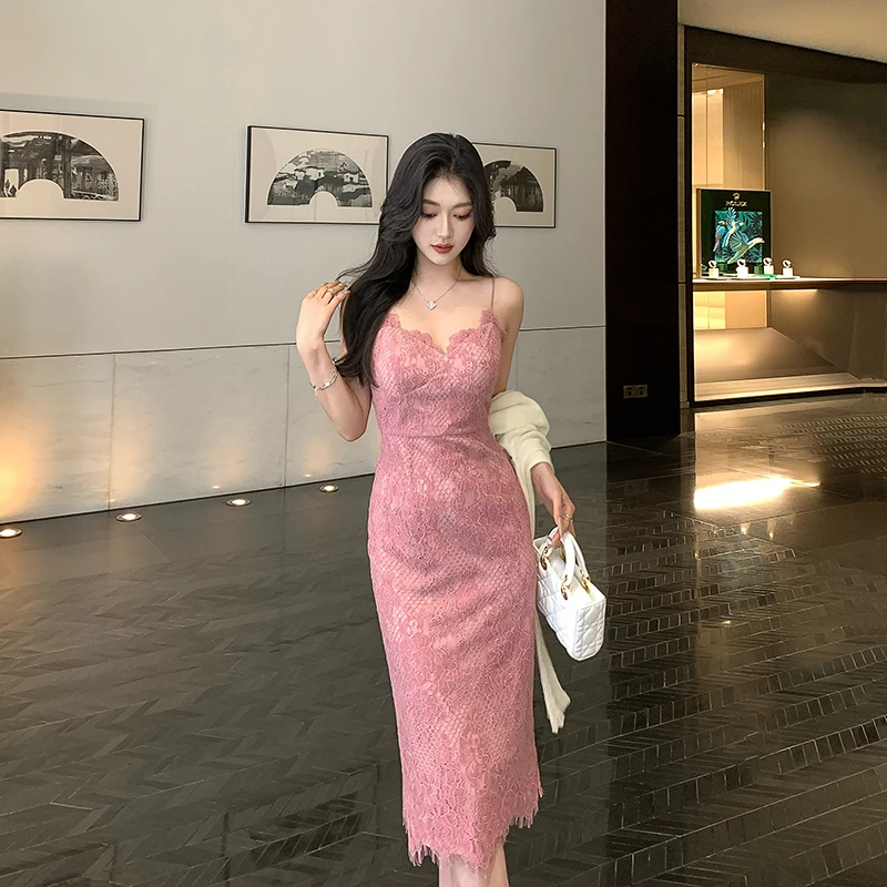 林关关【蜜桃粉黛】性感气质吊带蕾丝连衣裙女法式春夏显瘦包臀长裙