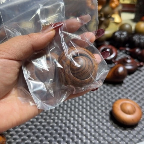 微凹黄檀（南美大红酸枝）