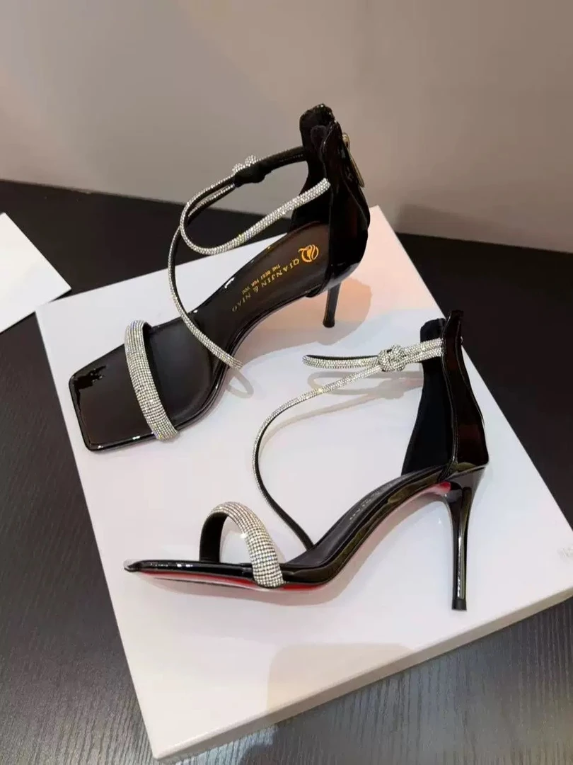 5553-6黑色细跟高跟鞋