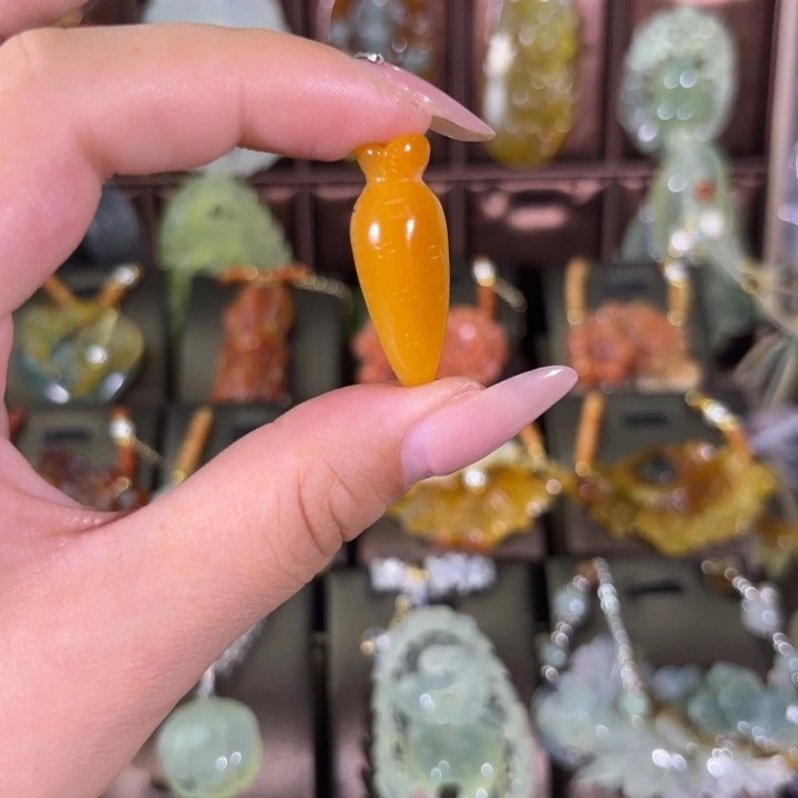 蛇纹石玉合金颈饰