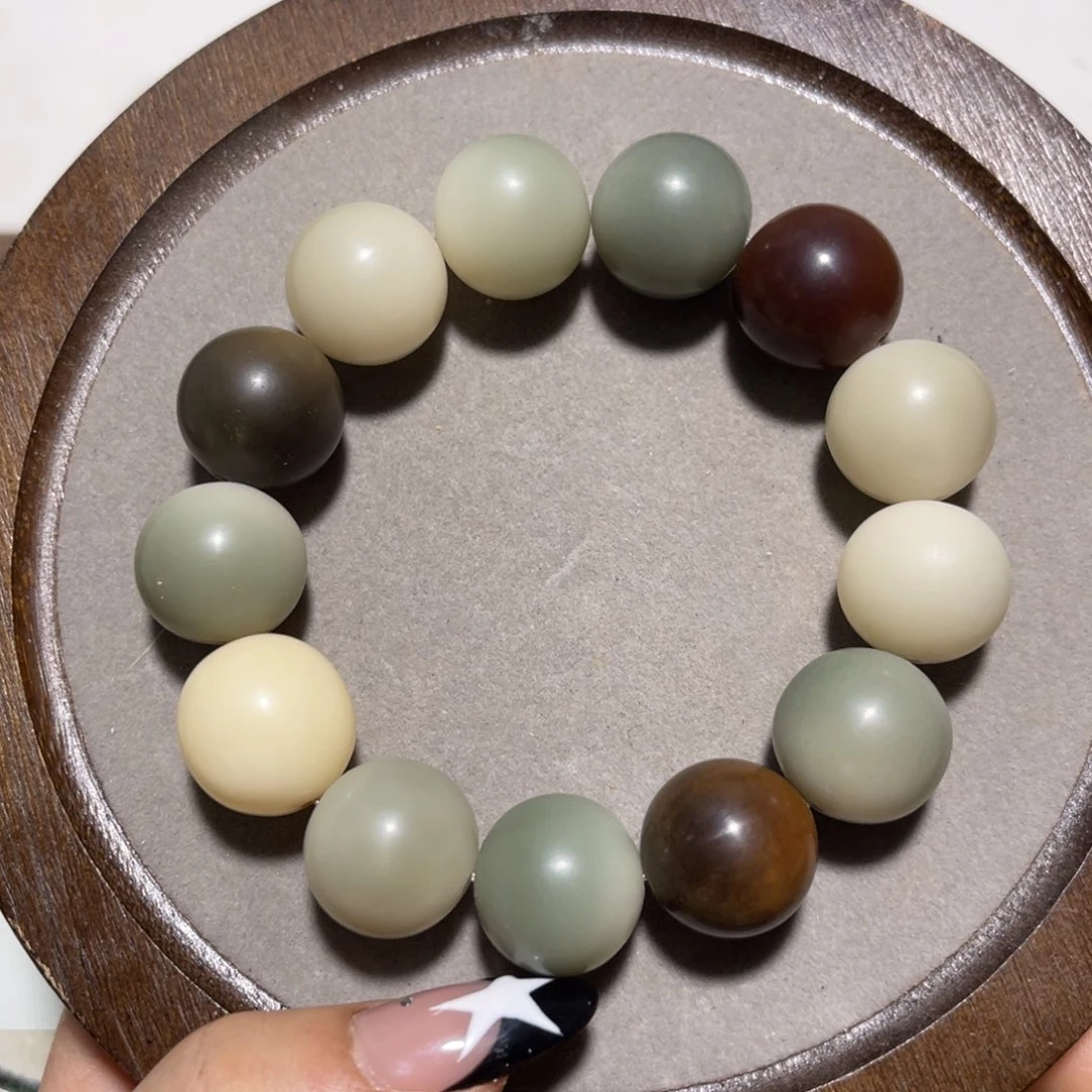 菩提根/象牙果吊坠手工干磨｜卡18圆珠（微瑕）