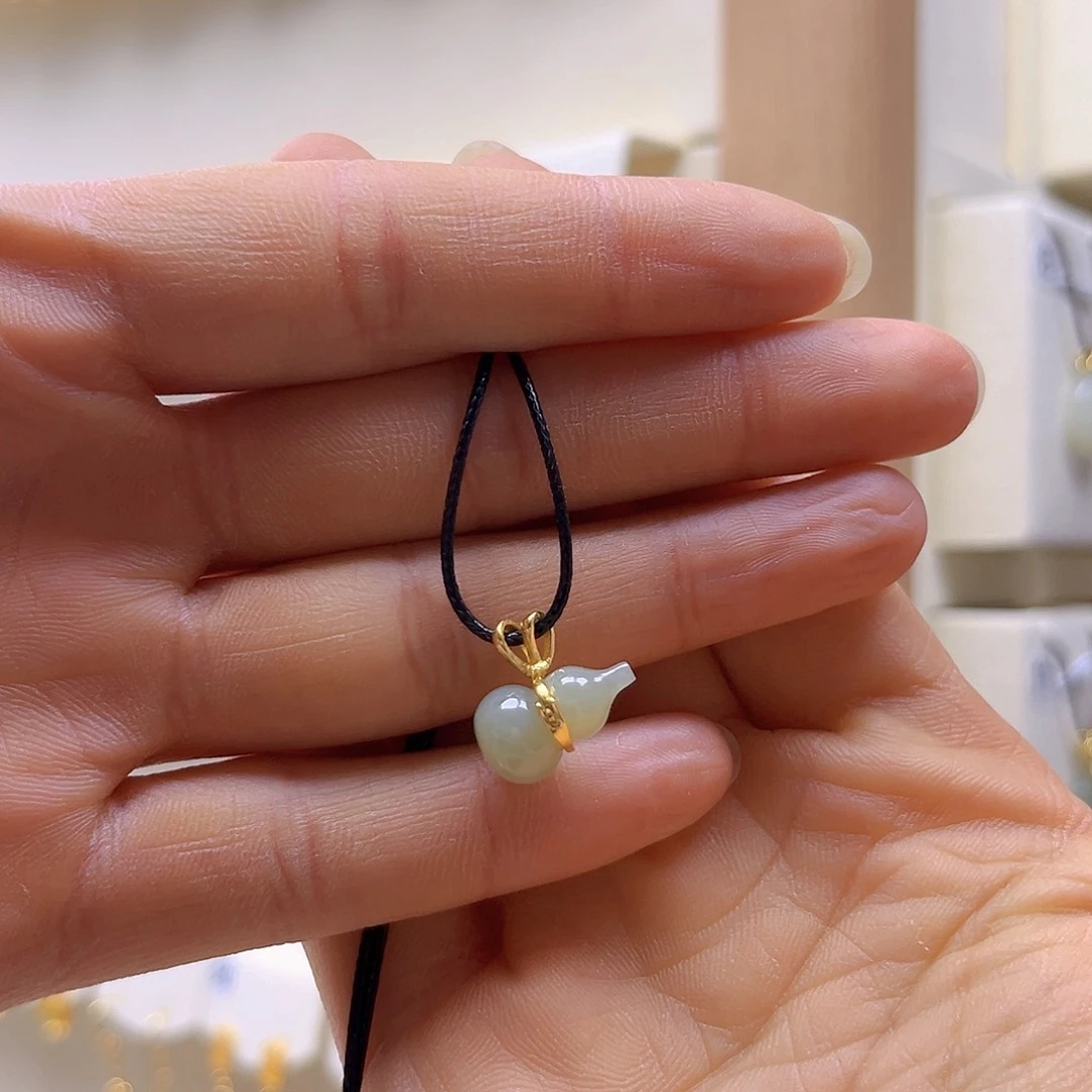 和田玉银S925镀金镶嵌吊坠(赠链)