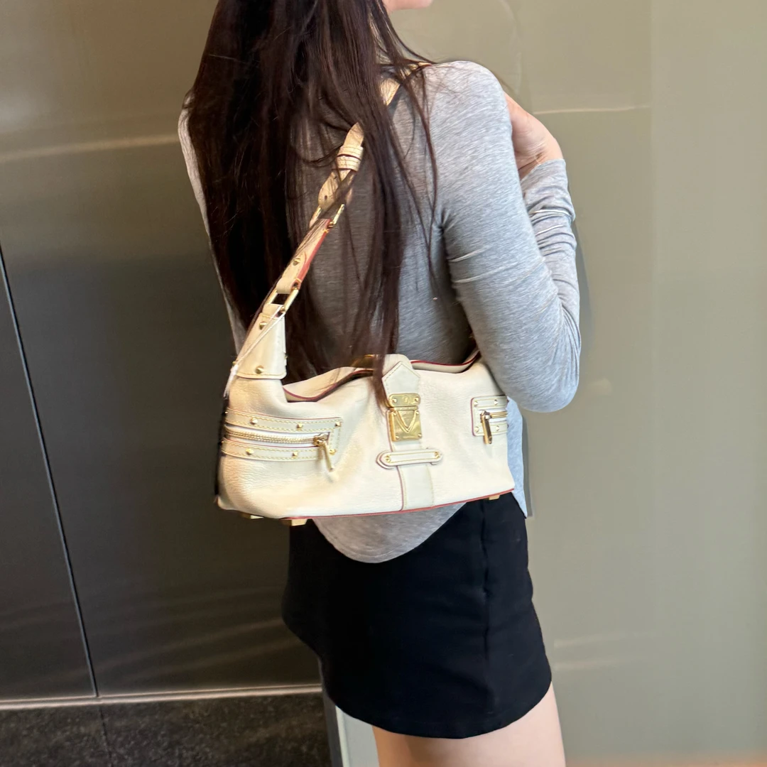 95新 LV 95新lv牛角包12191843