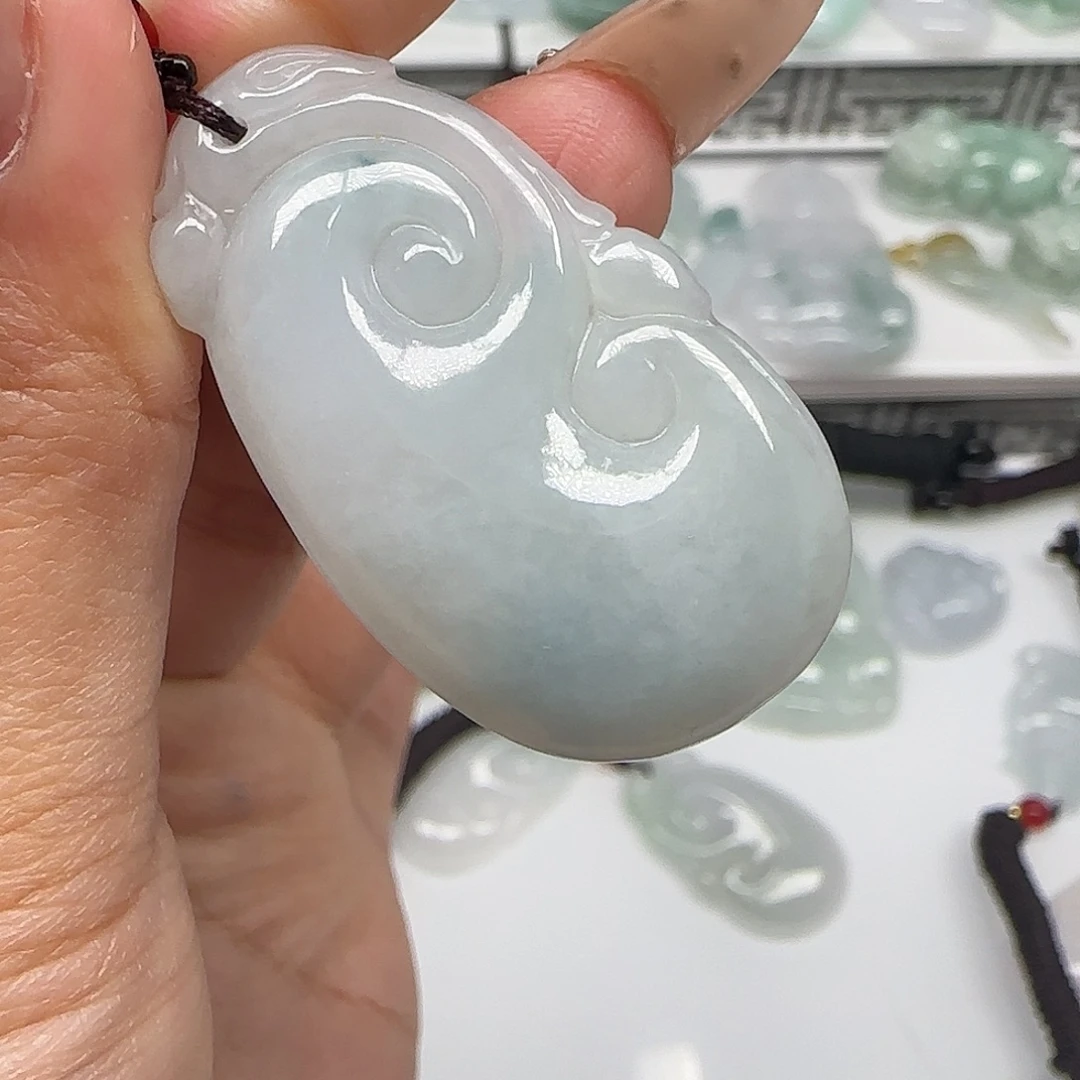 翡翠未镶嵌颈饰66