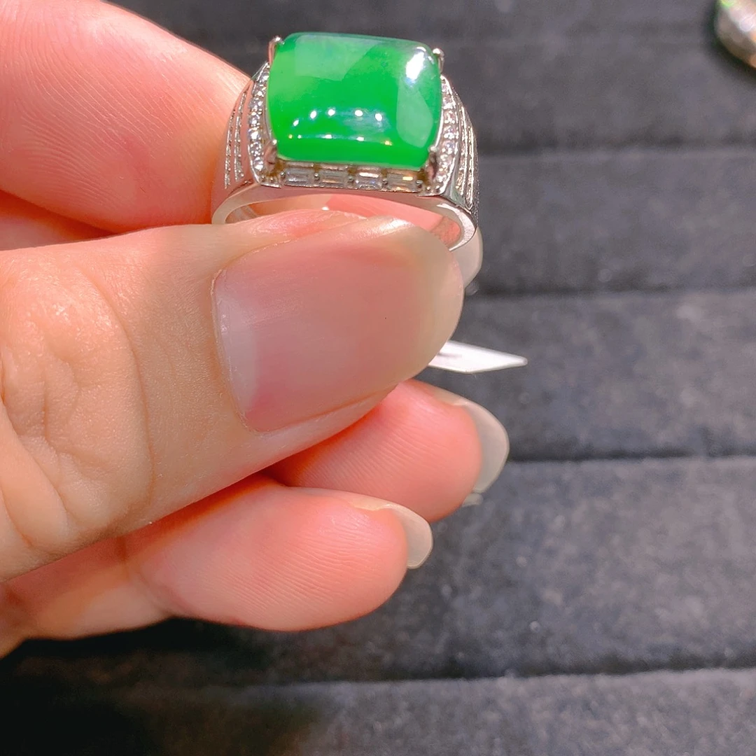 翡翠银S925镶嵌颈饰翡翠