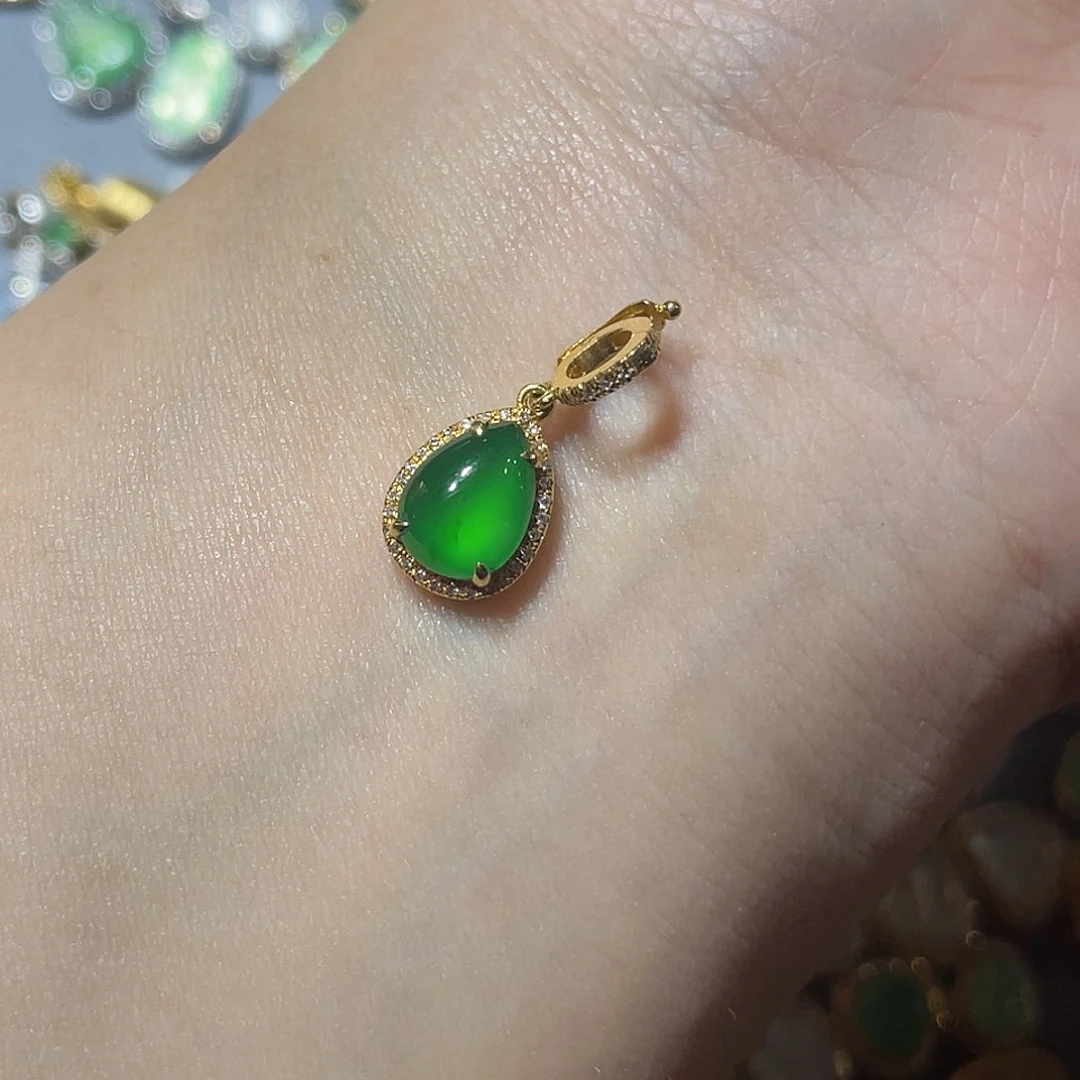 吊坠(不含链)18K金镶嵌翡翠言*