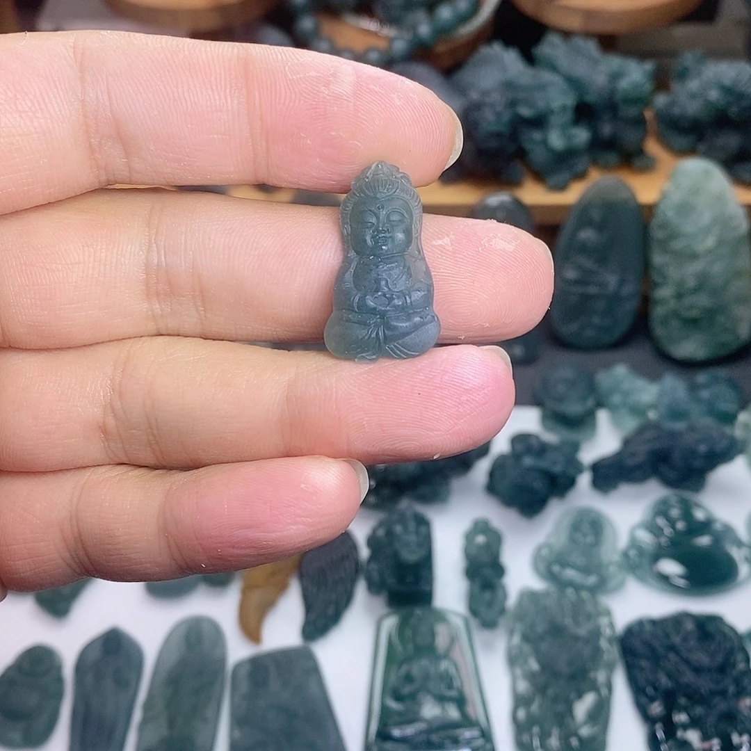 定制翡翠未镶嵌宝宝佛