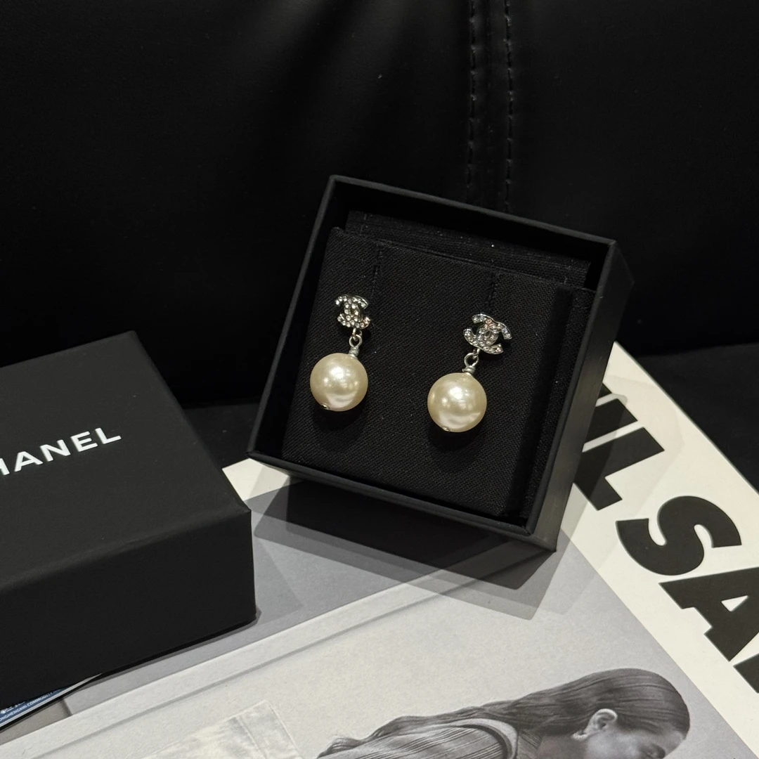 99新 Chanel/香奈儿 Chanel 珍珠耳钉