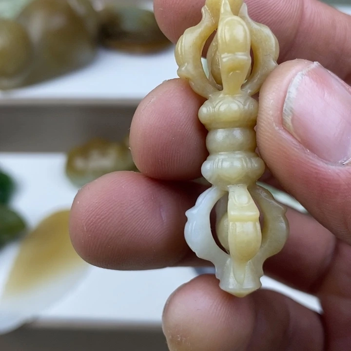 和田玉（糖玉）未镶嵌颈饰