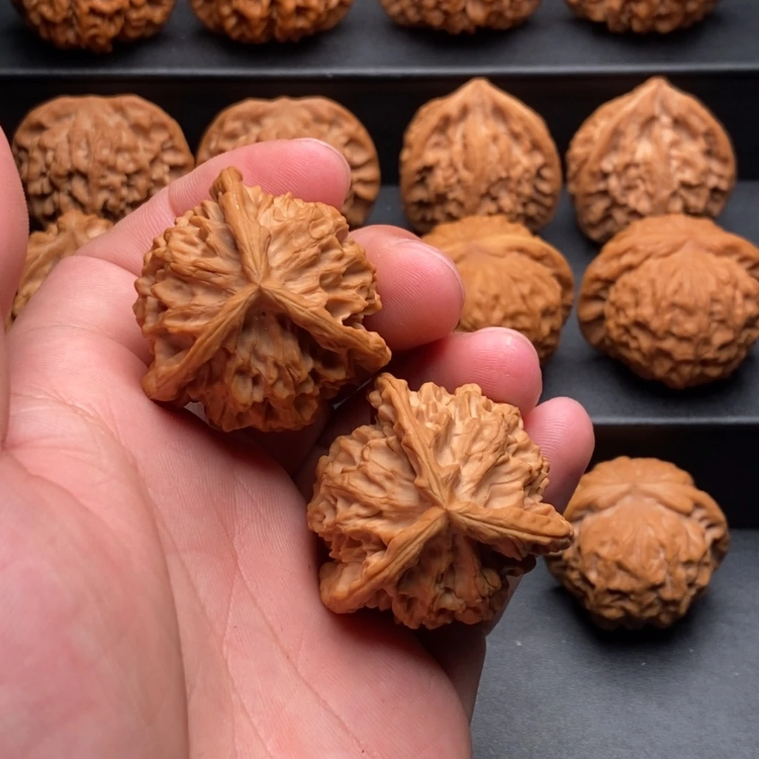 文玩核桃吊坠39秦闷三棱