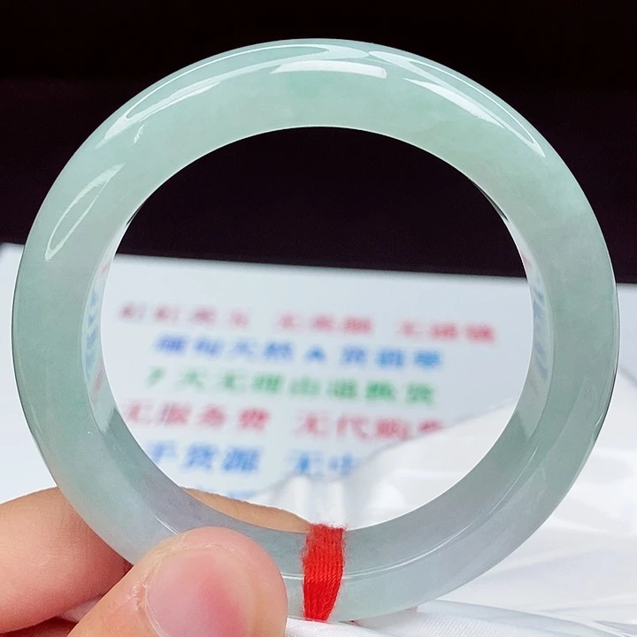 翡翠手镯未镶嵌56圈口